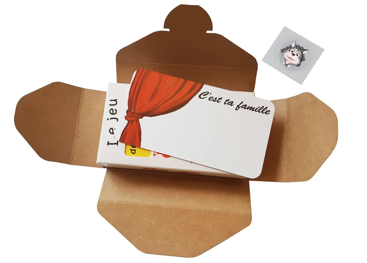 Jeu 7 familles Noël dans sa pochette cadeau